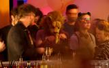 Naturhistorisches Museum Bern, Bar der toten Tiere, Tiermaskenball, Löwe bezahlt Getränke